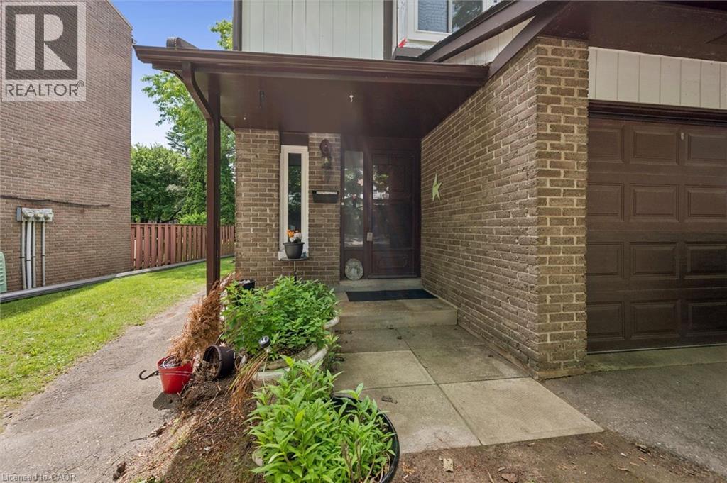 46 Cedarwoods Crescent, Kitchener, Ontario  N2C 2L7 - Photo 3 - 40843223