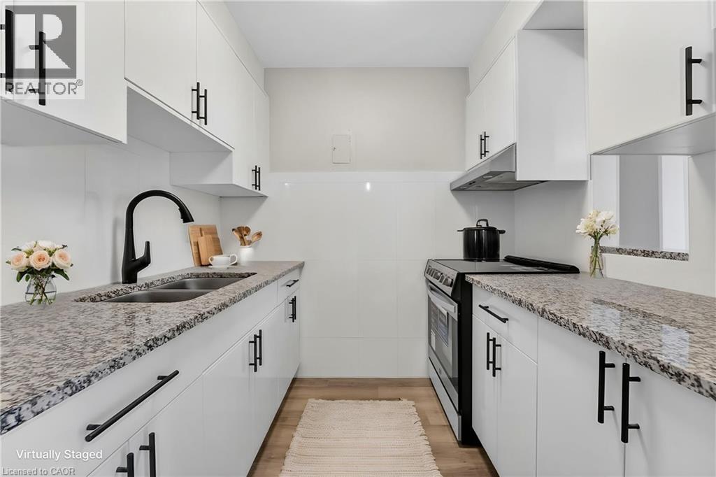 81 Kenwood Drive Unit# 6, Kitchener, Ontario  N2B 3H3 - Photo 5 - 40841648