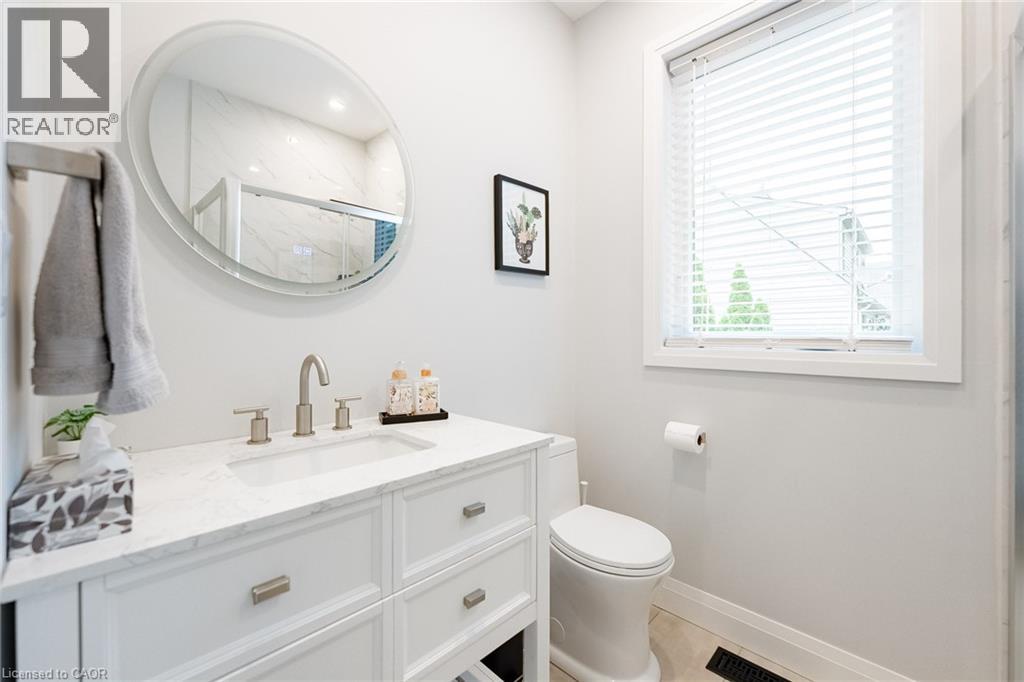 22 Lake Street, Grimsby, Ontario  L3M 2G7 - Photo 17 - 40843313