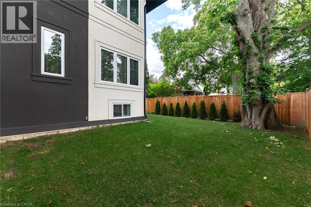 22 Lake Street, Grimsby, Ontario  L3M 2G7 - Photo 46 - 40843313