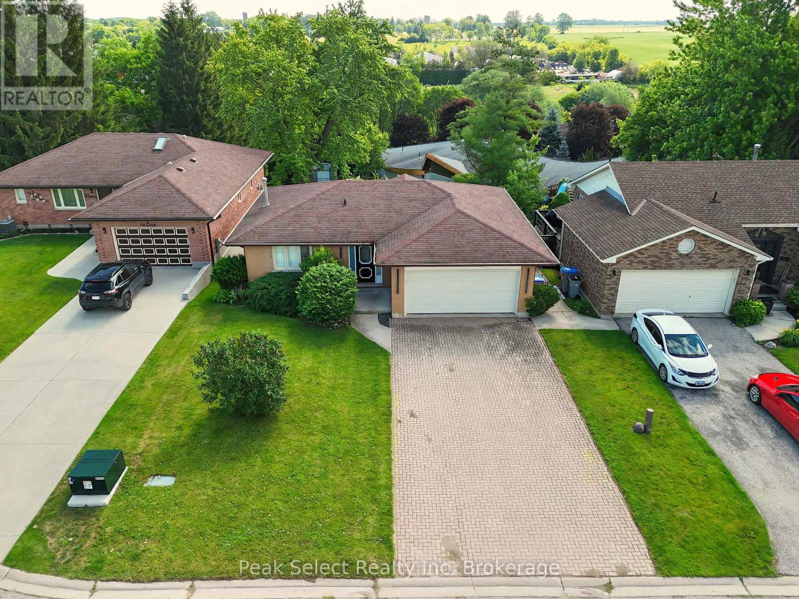 7 Hillside Court, St. Marys, Ontario  N4X 1C3 - Photo 7 - X13493242