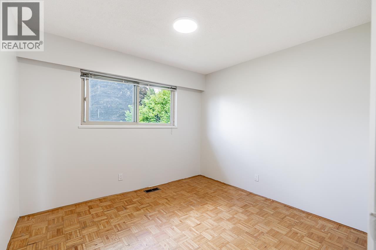 5089 Inman Avenue, Burnaby, British Columbia  V5G 2Y7 - Photo 13 - R3140245