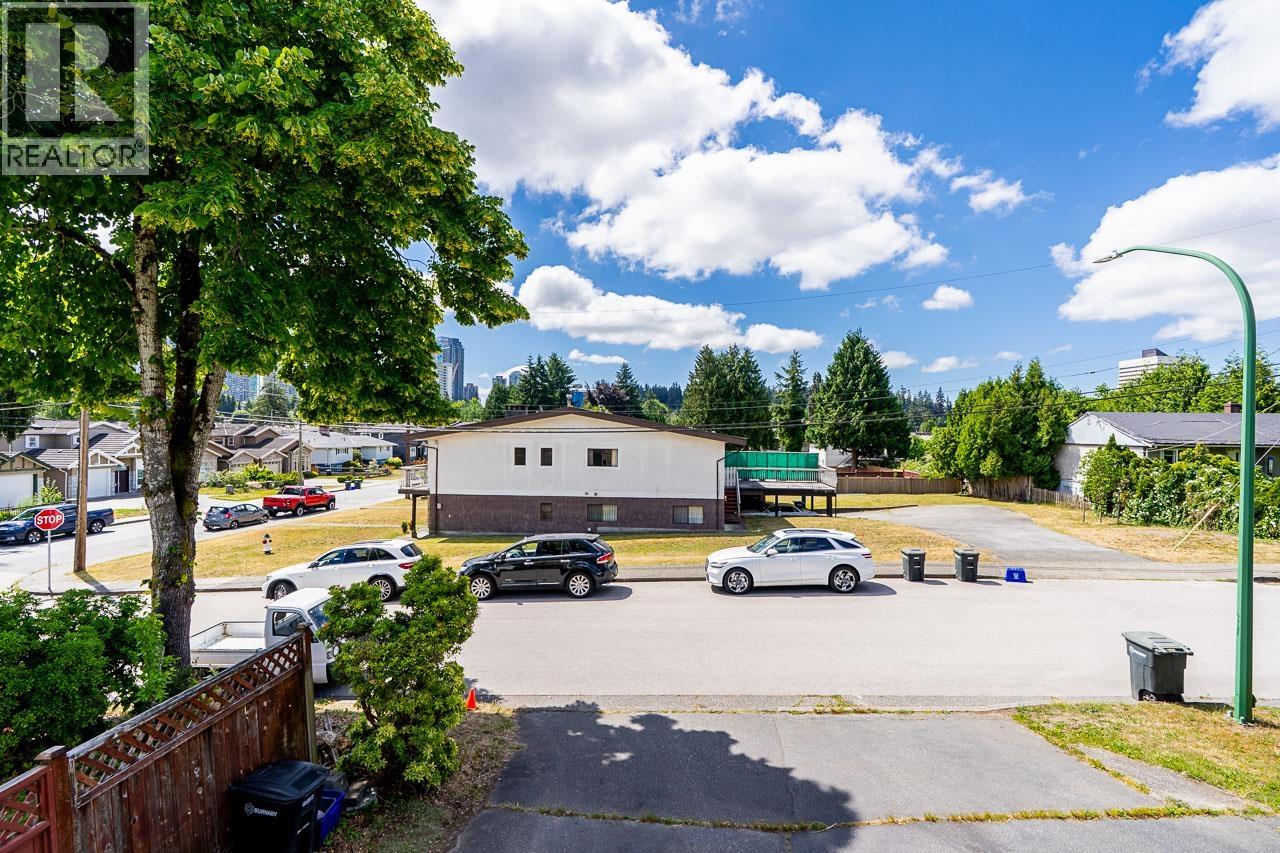 5089 Inman Avenue, Burnaby, British Columbia  V5G 2Y7 - Photo 9 - R3140245
