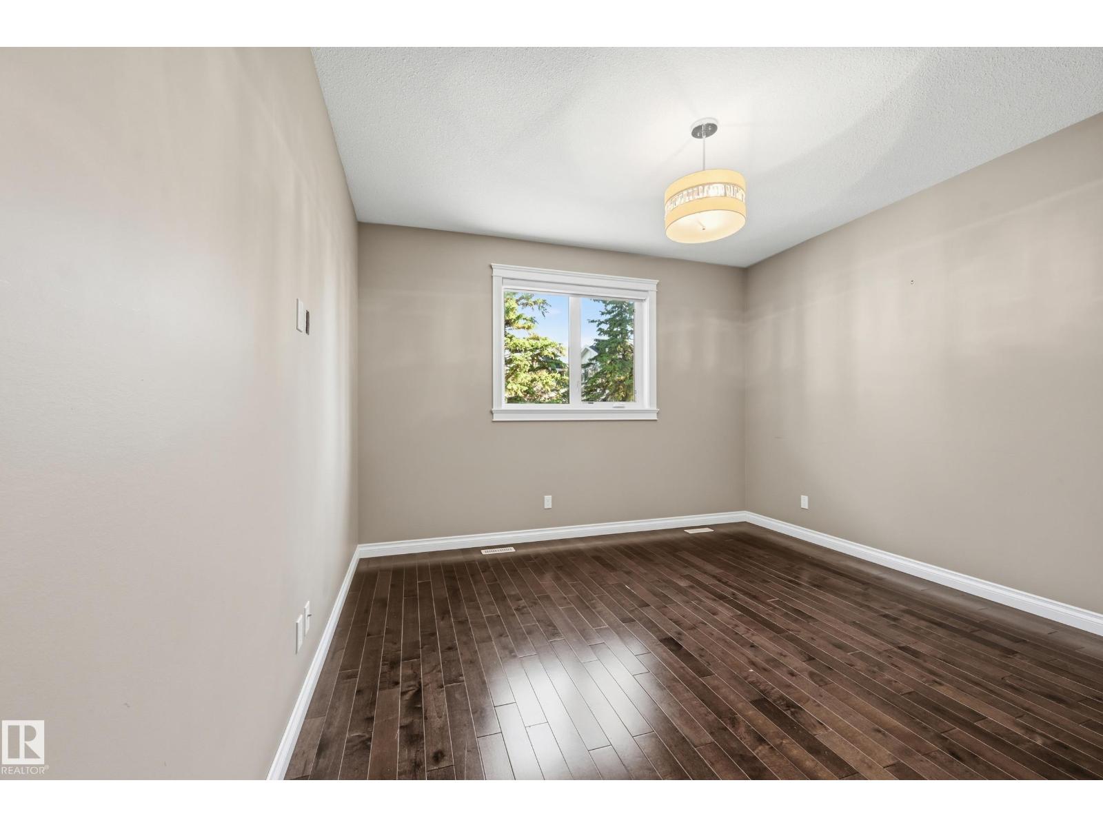 629 Ortona Wy NW, Edmonton, Alberta  T5E 6S9 - Photo 12 - E4495808