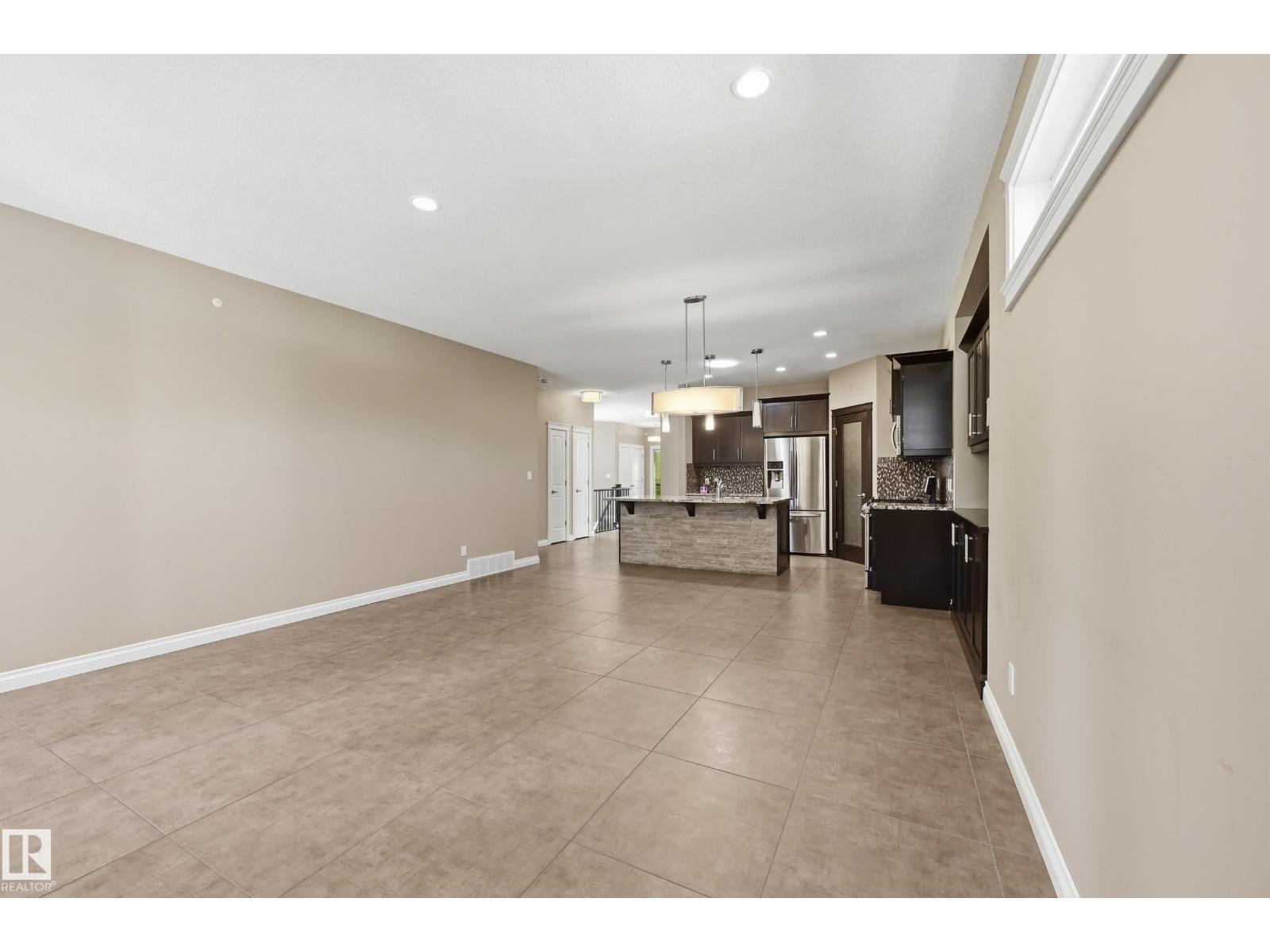 629 Ortona Wy NW, Edmonton, Alberta  T5E 6S9 - Photo 7 - E4495808