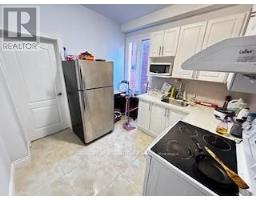 203 - 475 BATHURST STREET, Toronto, Ontario