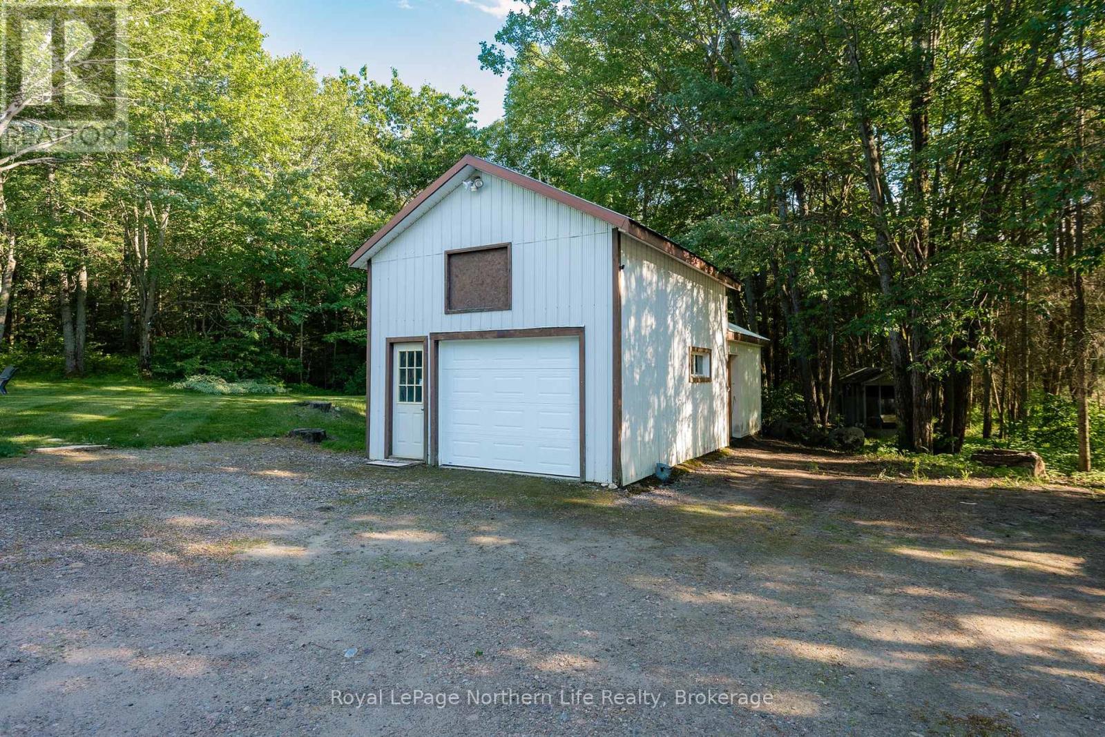 1601 Memorial Park Drive, Chisholm, Ontario  P0H 1Z0 - Photo 10 - X13493326