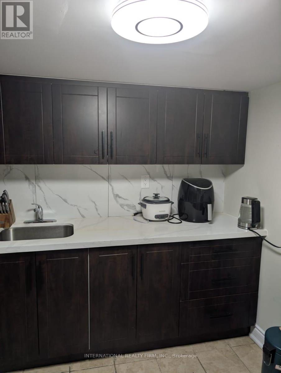 164 Central Park Boulevard S, Oshawa, Ontario  L1H 5W7 - Photo 10 - E13493184