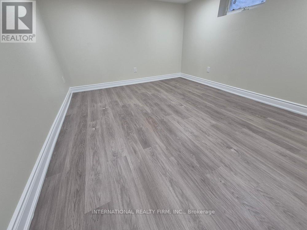 164 Central Park Boulevard S, Oshawa, Ontario  L1H 5W7 - Photo 4 - E13493184