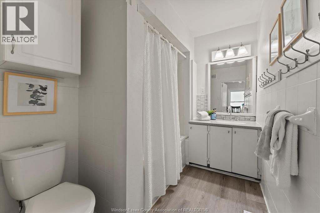 965 Bridge, Windsor, Ontario  N9B 2M9 - Photo 18 - 26015324