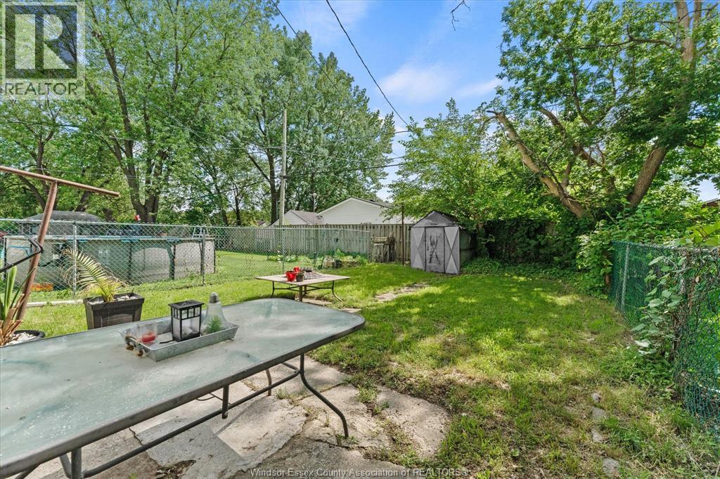 965 Bridge, Windsor, Ontario  N9B 2M9 - Photo 31 - 26015324