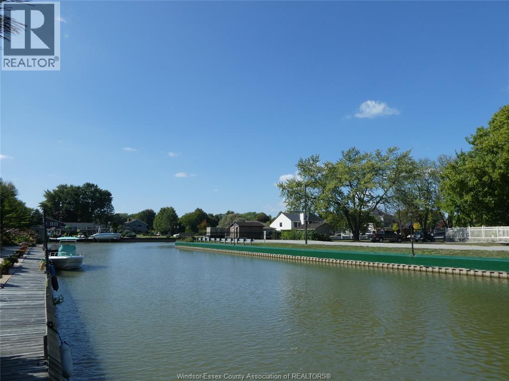 256 Moceri Crescent, Lakeshore, Ontario  N8N 5A9 - Photo 4 - 26015322