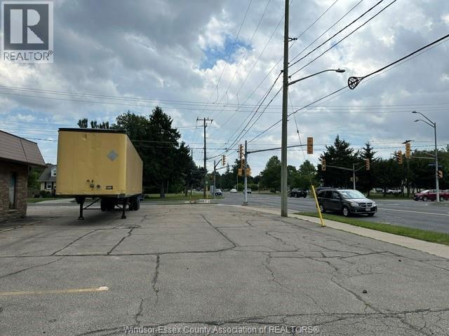 585 St. Clair Street, Chatham, Ontario  N7L 3L3 - Photo 2 - 26015286