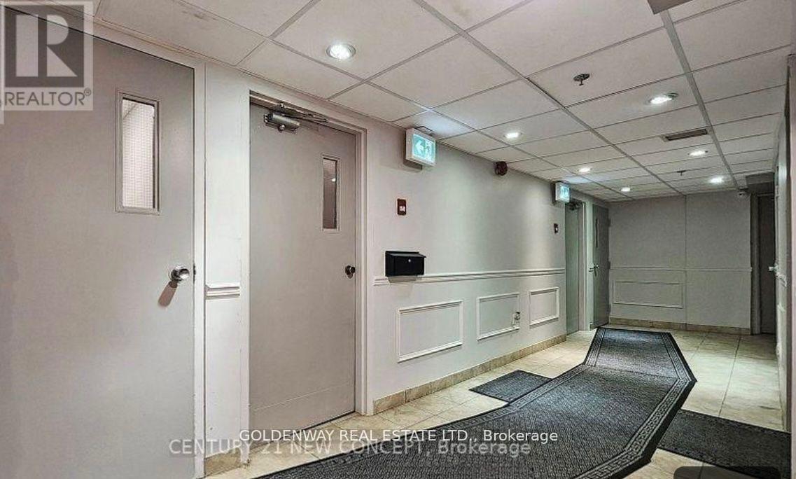 202 - 7451 Yonge Street, Markham (Thornhill), Ontario  L3T 2B4 - Photo 4 - N13493346