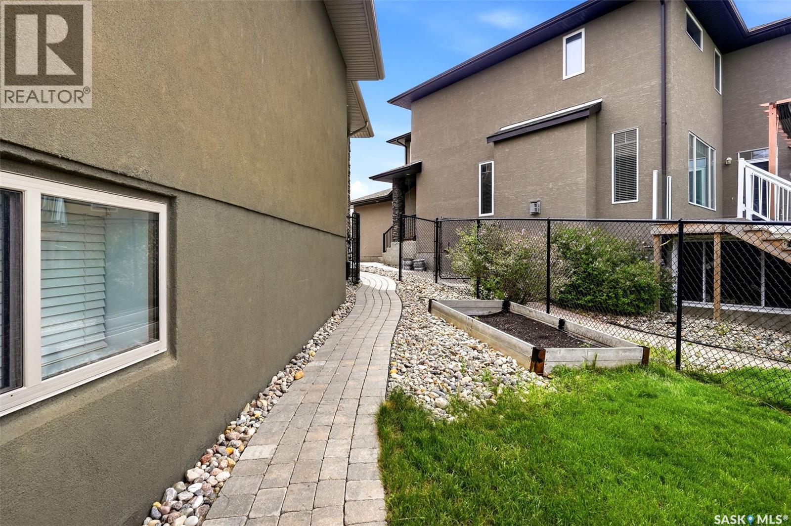 164 Oxbow Crescent, Regina, Saskatchewan  S4Y 0A6 - Photo 46 - SK040656