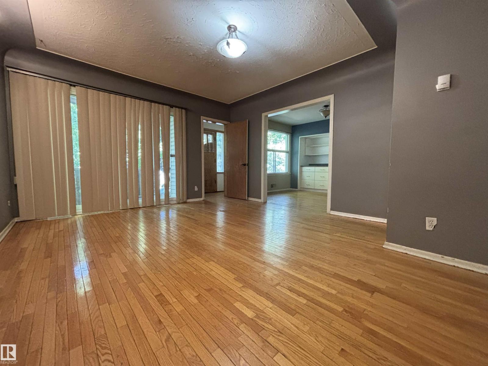 6713 106 St NW NW, Edmonton, Alberta  T6H 2W1 - Photo 7 - E4495812