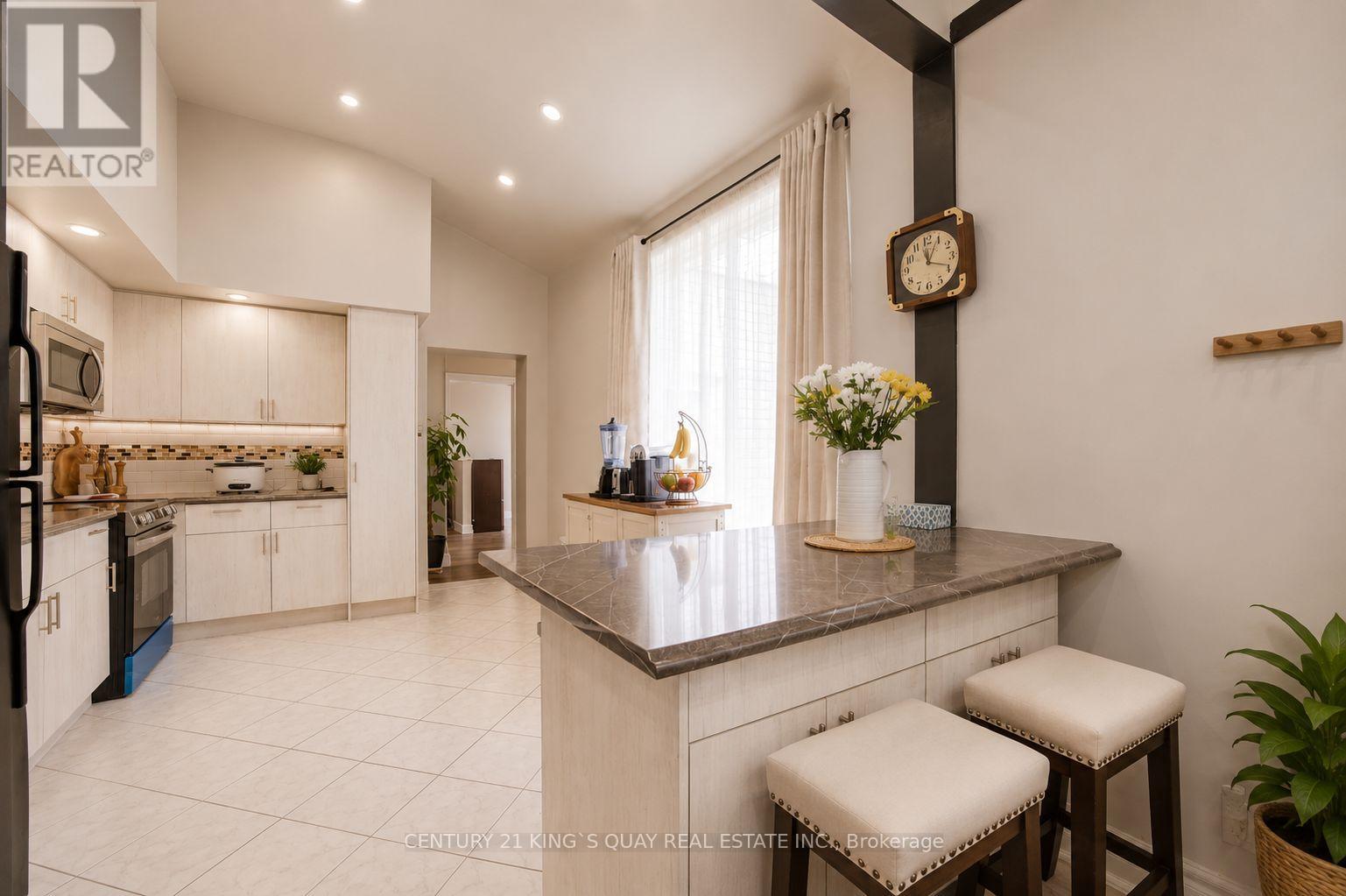 18 Benhur Crescent, Toronto, Ontario  M1H 1P3 - Photo 9 - E13489678