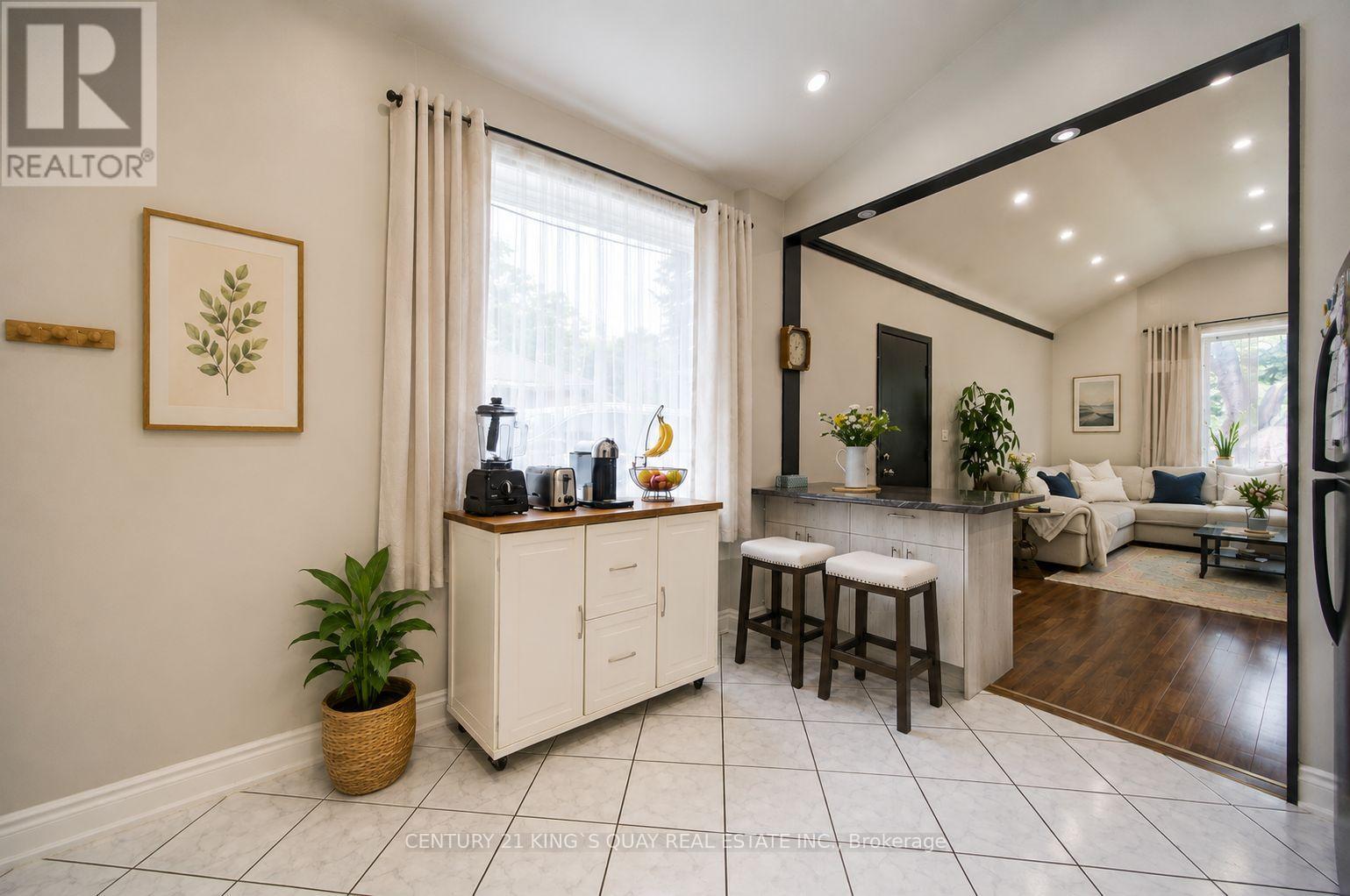 18 Benhur Crescent, Toronto, Ontario  M1H 1P3 - Photo 8 - E13489678