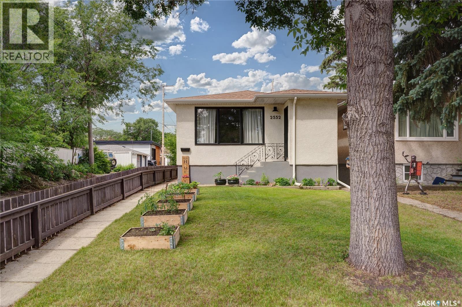 2552 Elliott STREET E, Regina, Saskatchewan