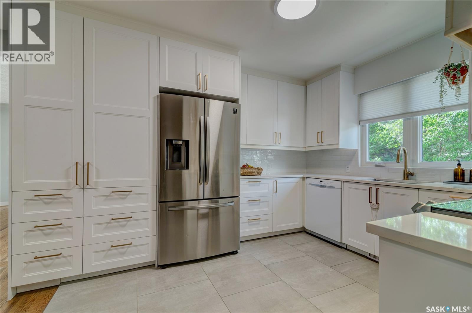 2552 Elliott Street E, Regina, Saskatchewan  S4N 3H5 - Photo 10 - SK040648