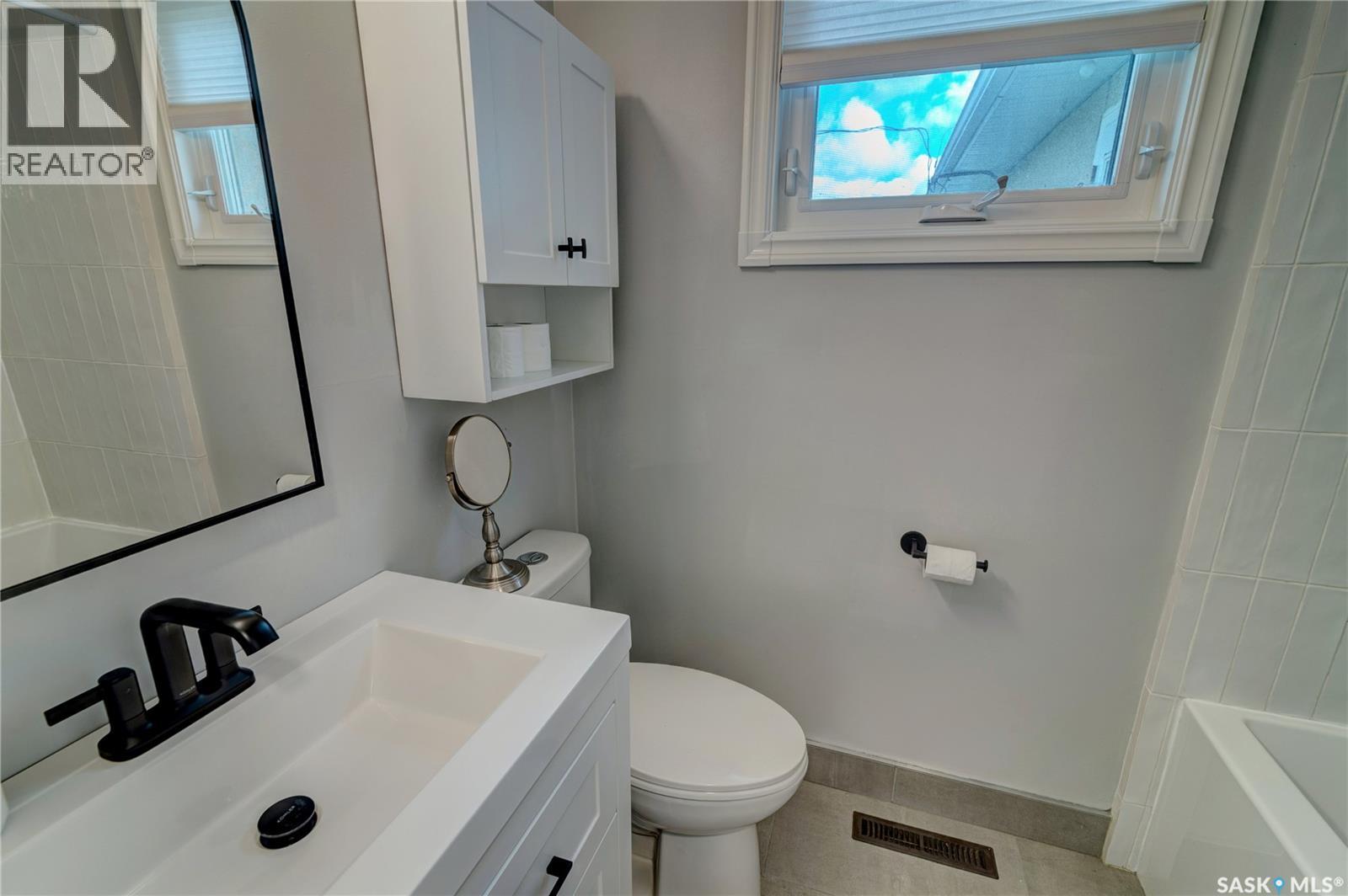 2552 Elliott Street E, Regina, Saskatchewan  S4N 3H5 - Photo 17 - SK040648