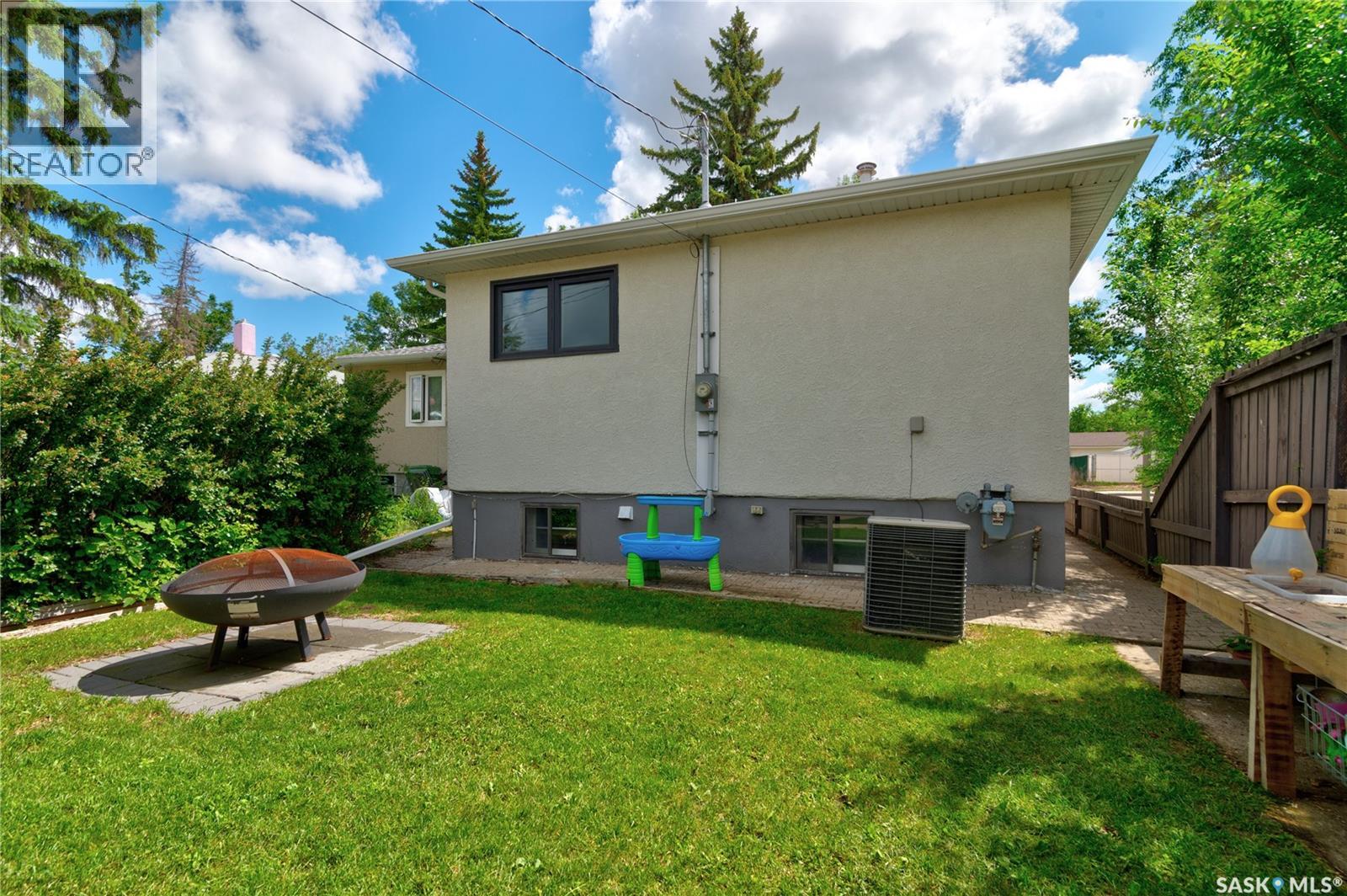 2552 Elliott Street E, Regina, Saskatchewan  S4N 3H5 - Photo 32 - SK040648