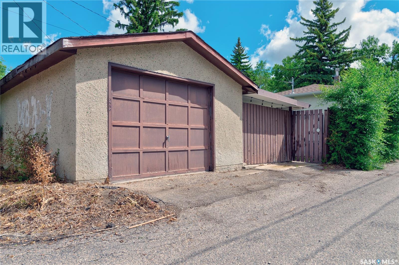 2552 Elliott Street E, Regina, Saskatchewan  S4N 3H5 - Photo 33 - SK040648