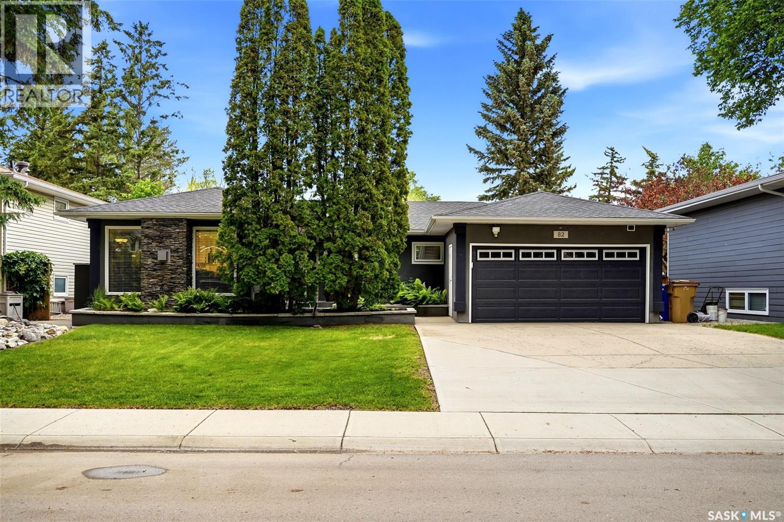 82 Compton Road, Regina, Saskatchewan  S4S 2Y3 - Photo 1 - SK040562