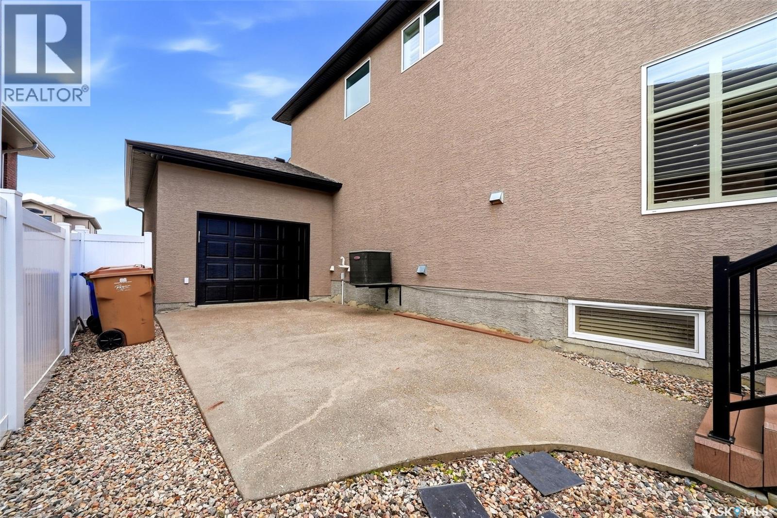 8025 Wascana Gardens Crescent, Regina, Saskatchewan  S4V 1G8 - Photo 49 - SK040560