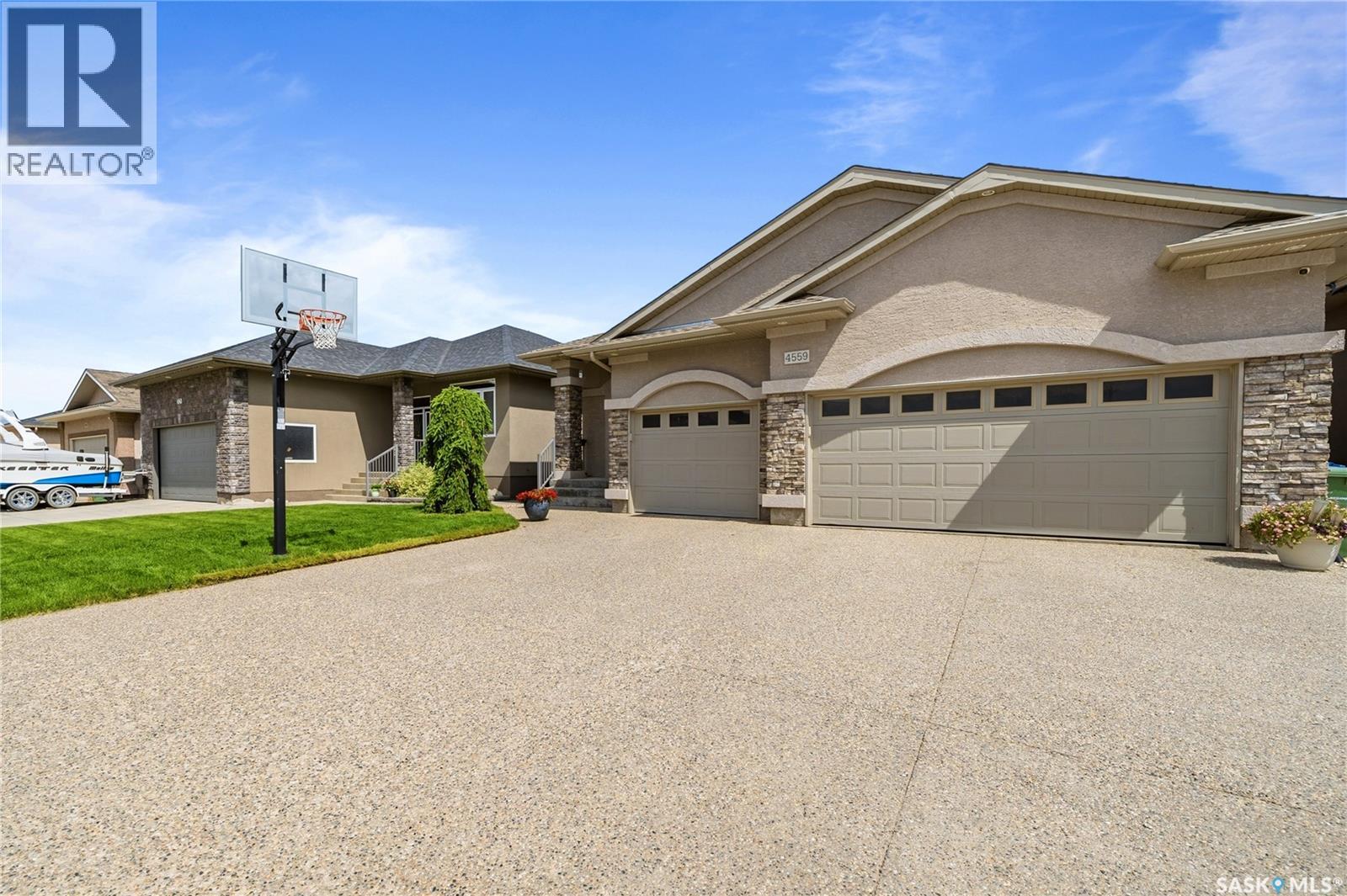 4559 Cudmore Crescent, Regina, Saskatchewan  S4X 0B7 - Photo 2 - SK040558