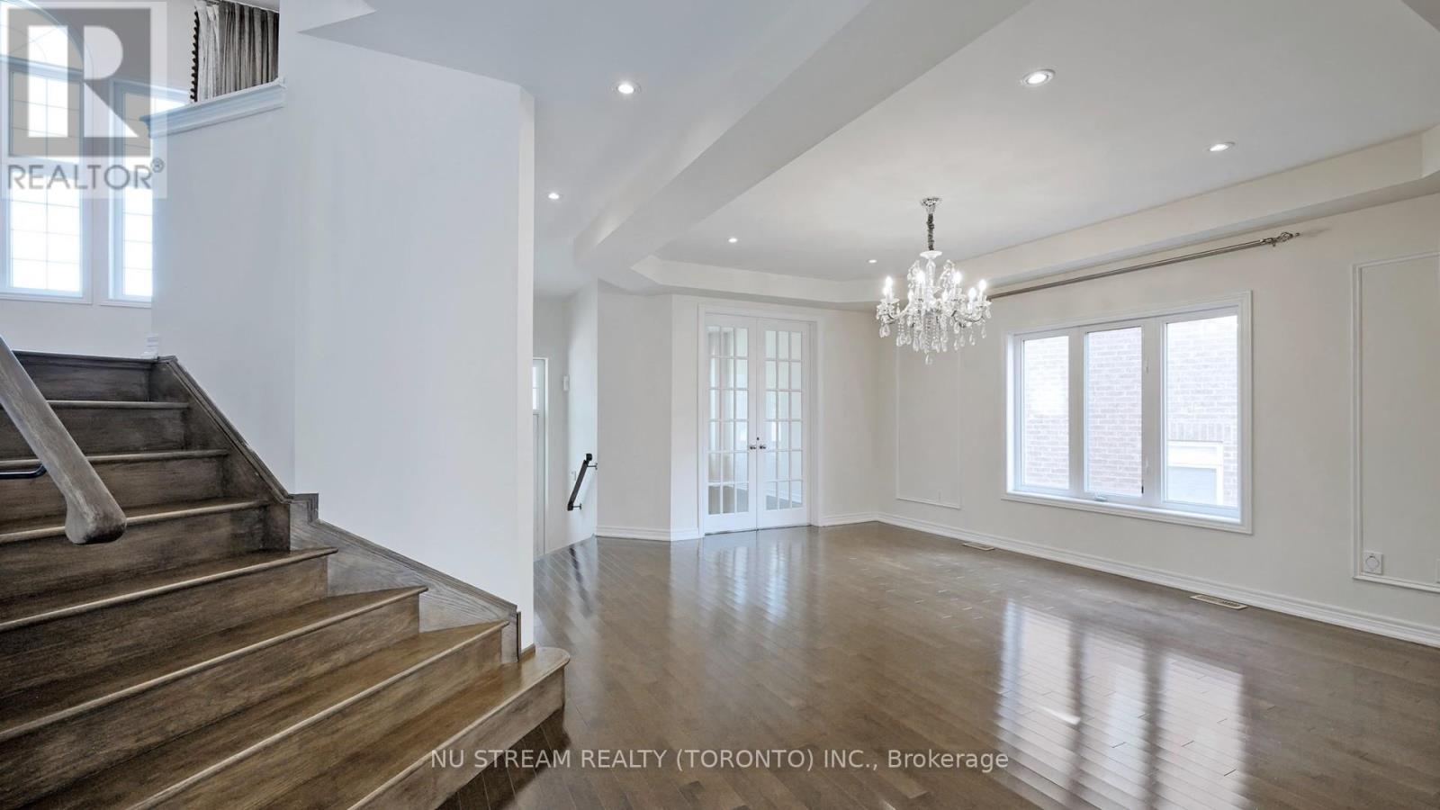 73 Serano Crescent, Richmond Hill, Ontario  L4E 0R8 - Photo 16 - N13493206