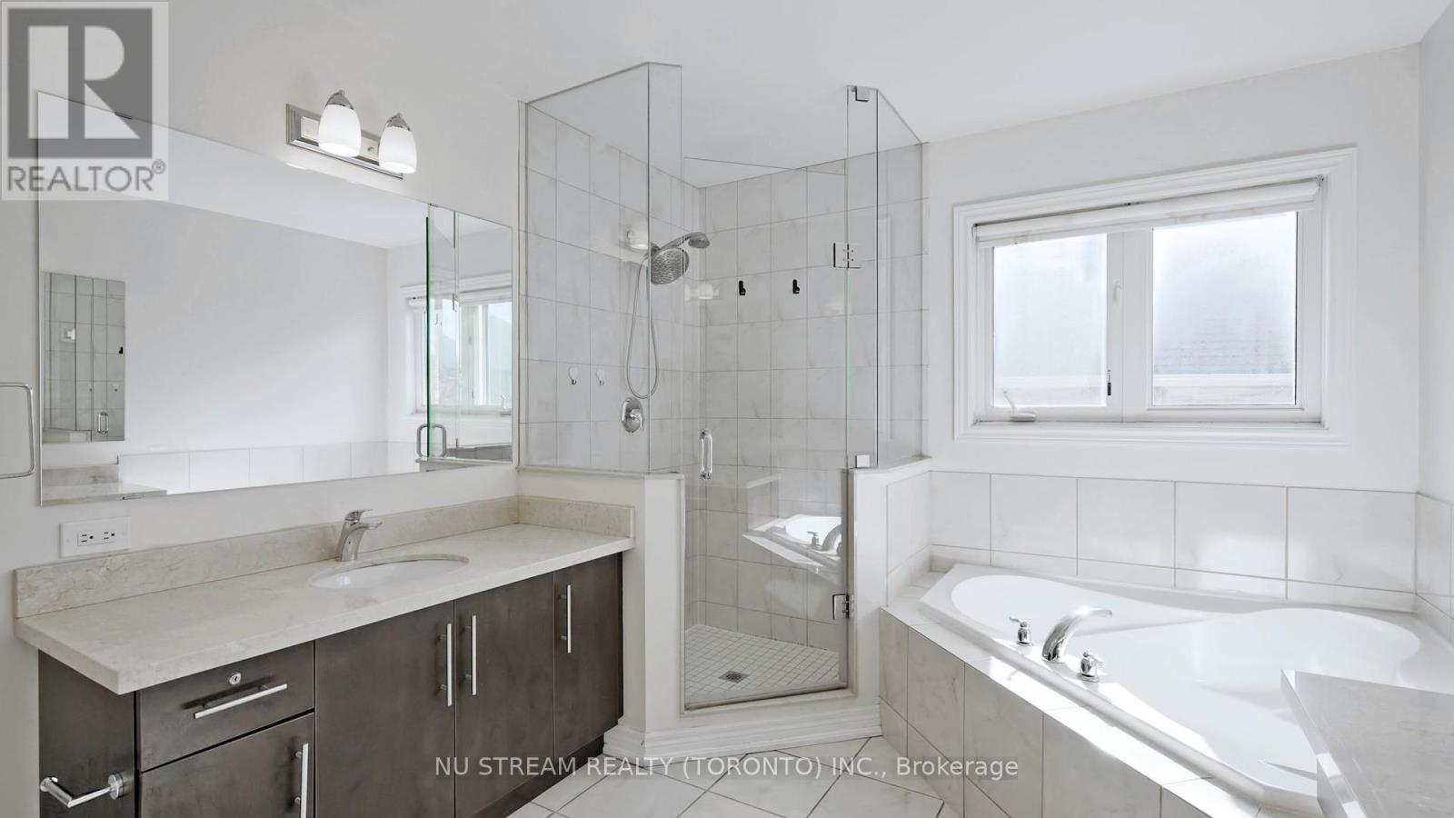 73 Serano Crescent, Richmond Hill, Ontario  L4E 0R8 - Photo 24 - N13493206