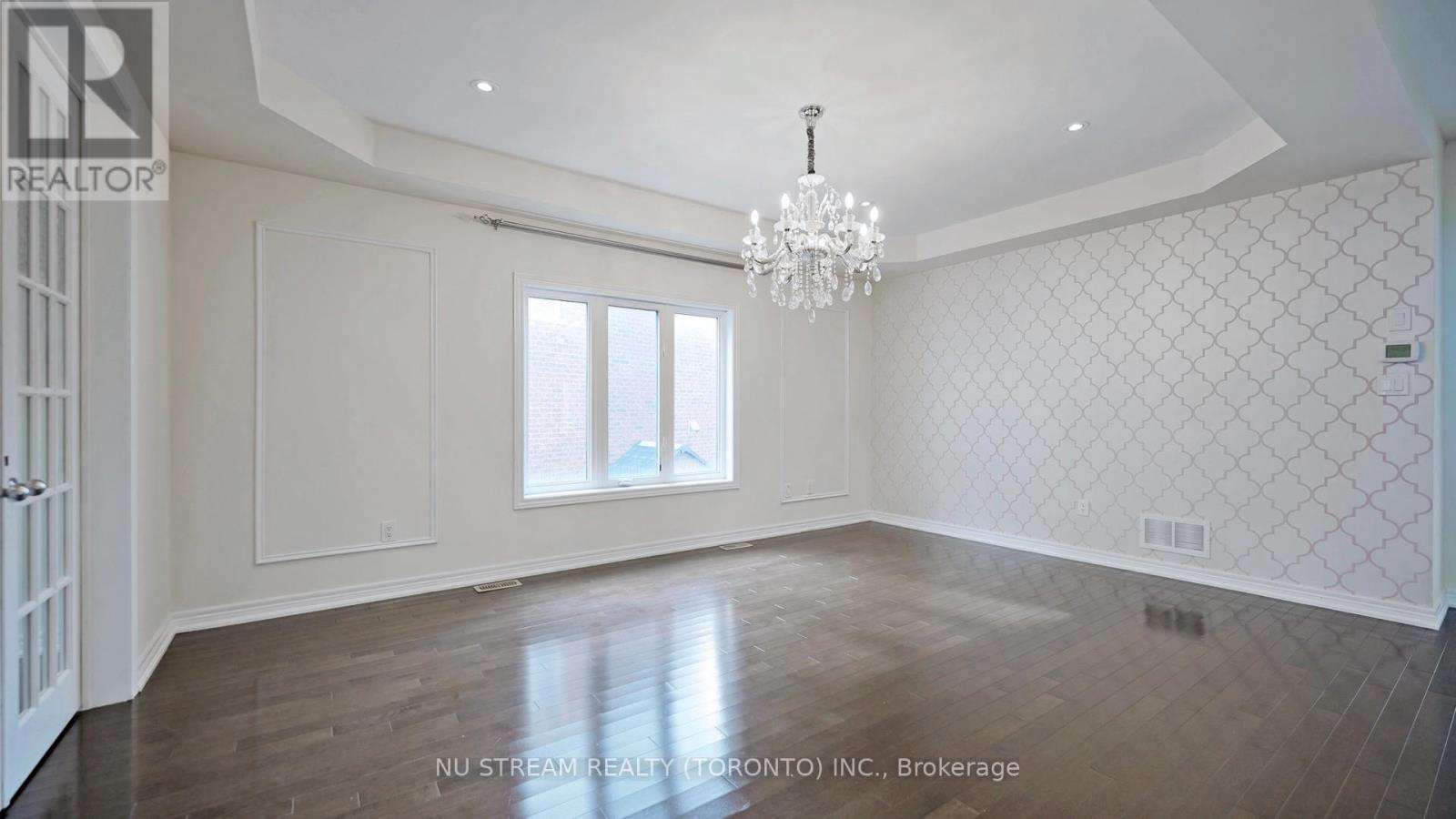 73 Serano Crescent, Richmond Hill, Ontario  L4E 0R8 - Photo 3 - N13493206