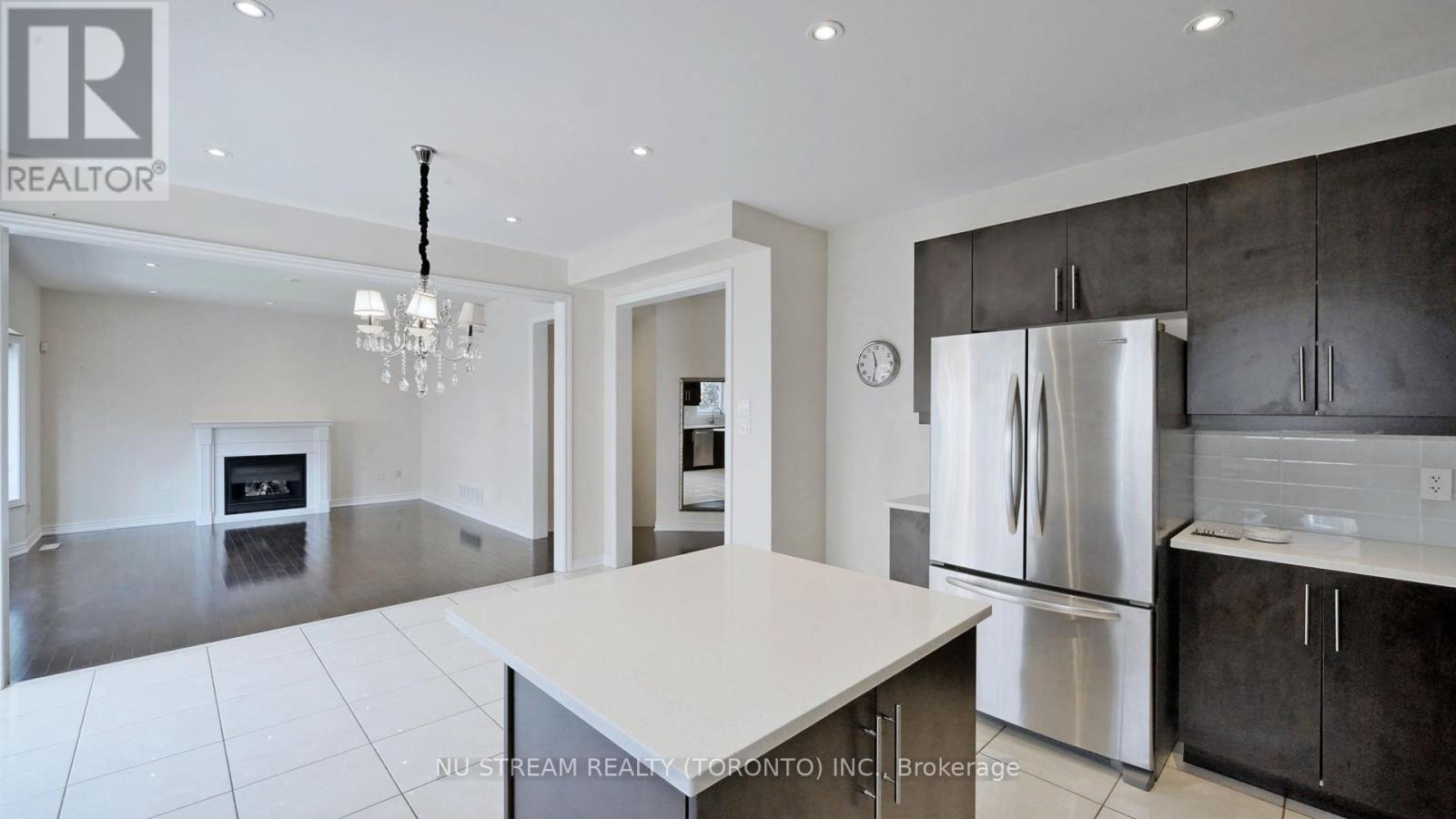 73 Serano Crescent, Richmond Hill, Ontario  L4E 0R8 - Photo 10 - N13493206