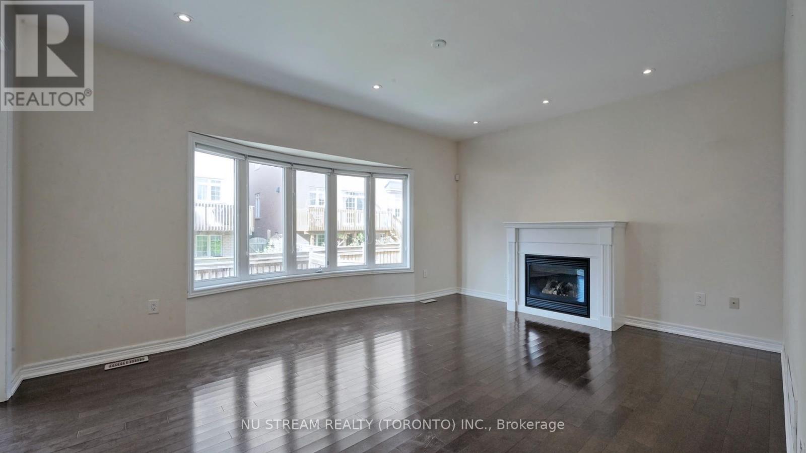 73 Serano Crescent, Richmond Hill, Ontario  L4E 0R8 - Photo 5 - N13493206