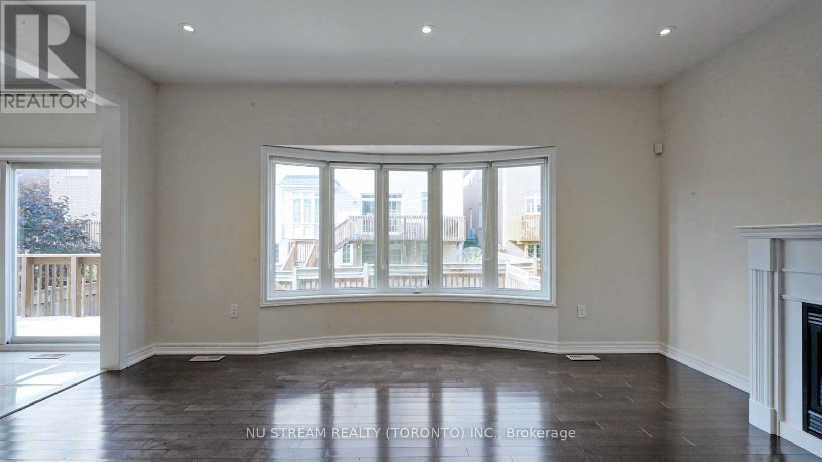 73 Serano Crescent, Richmond Hill, Ontario  L4E 0R8 - Photo 6 - N13493206