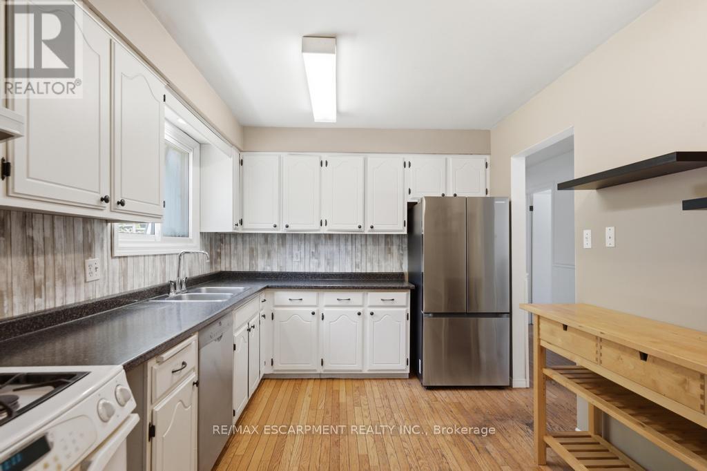 14 Gateway Drive, Guelph, Ontario  N1H 6W8 - Photo 11 - X13493244