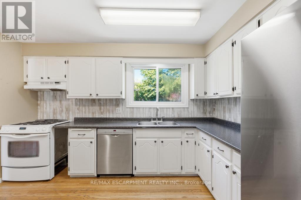 14 Gateway Drive, Guelph, Ontario  N1H 6W8 - Photo 12 - X13493244