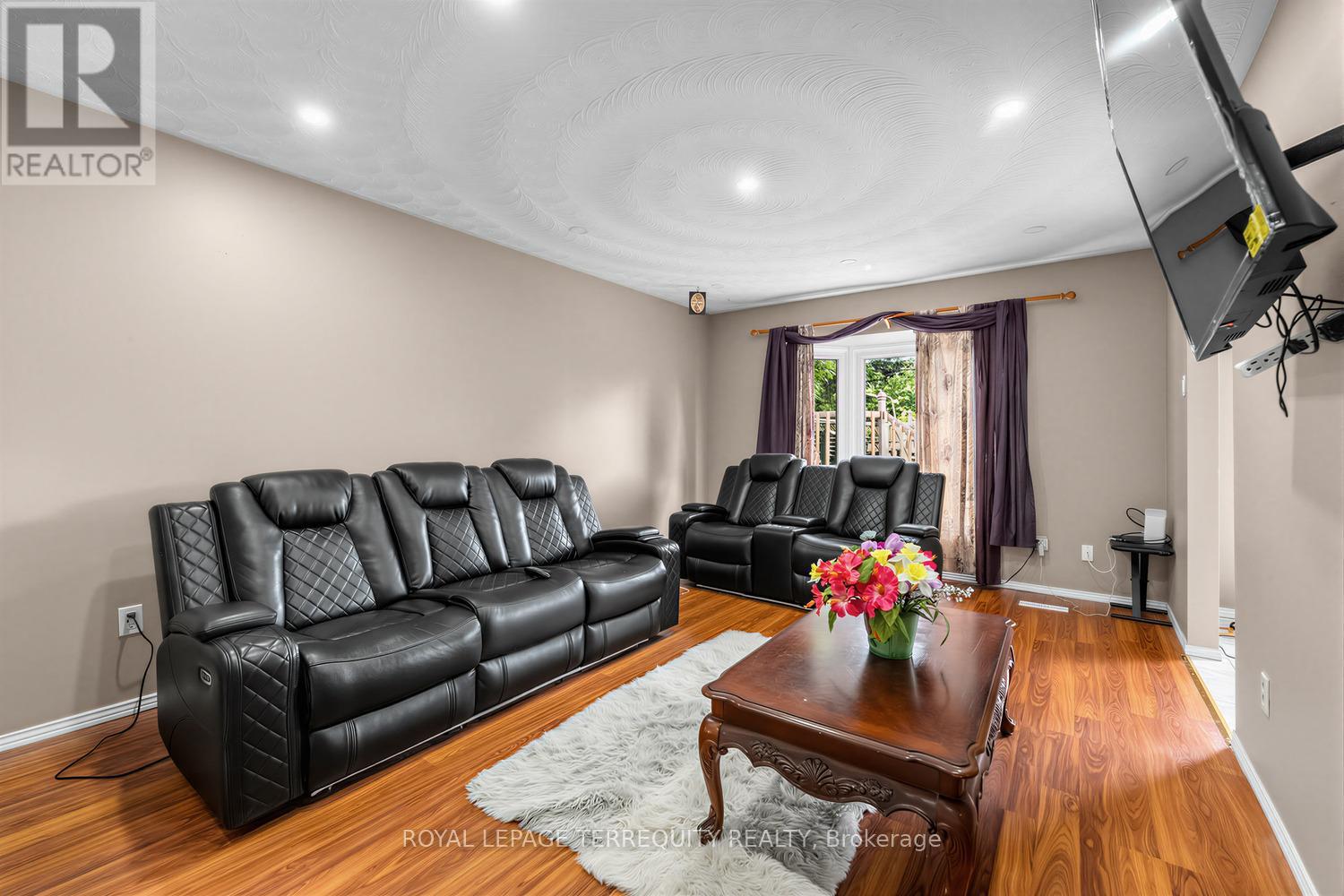746 Limeridge Road E, Hamilton, Ontario  L8W 1A3 - Photo 3 - X13493372