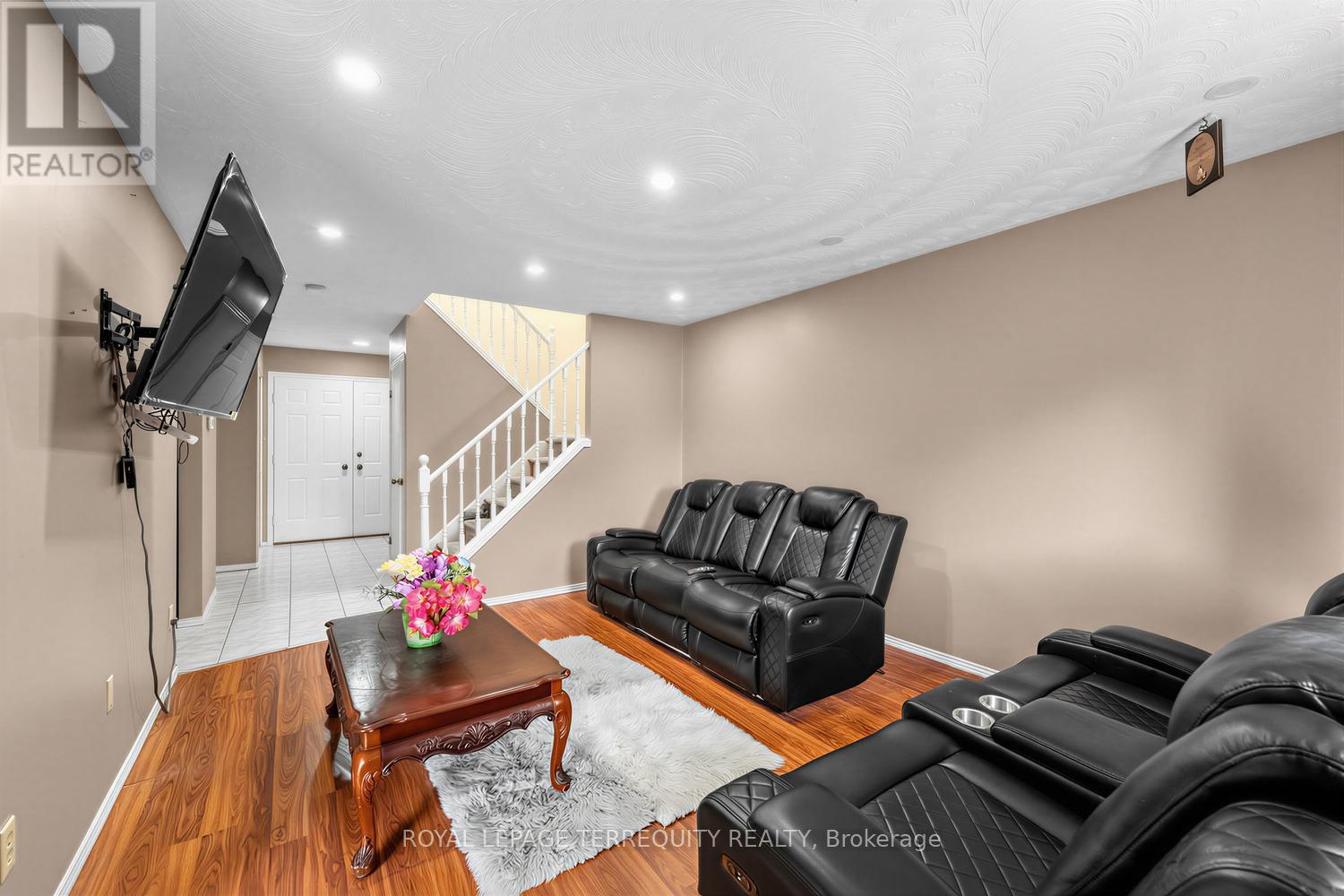 746 Limeridge Road E, Hamilton, Ontario  L8W 1A3 - Photo 4 - X13493372