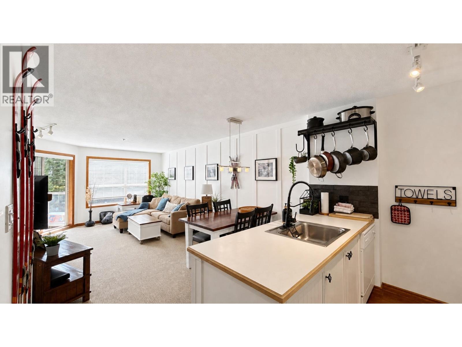 334 4800 SPEARHEAD DRIVE, Whistler, British Columbia