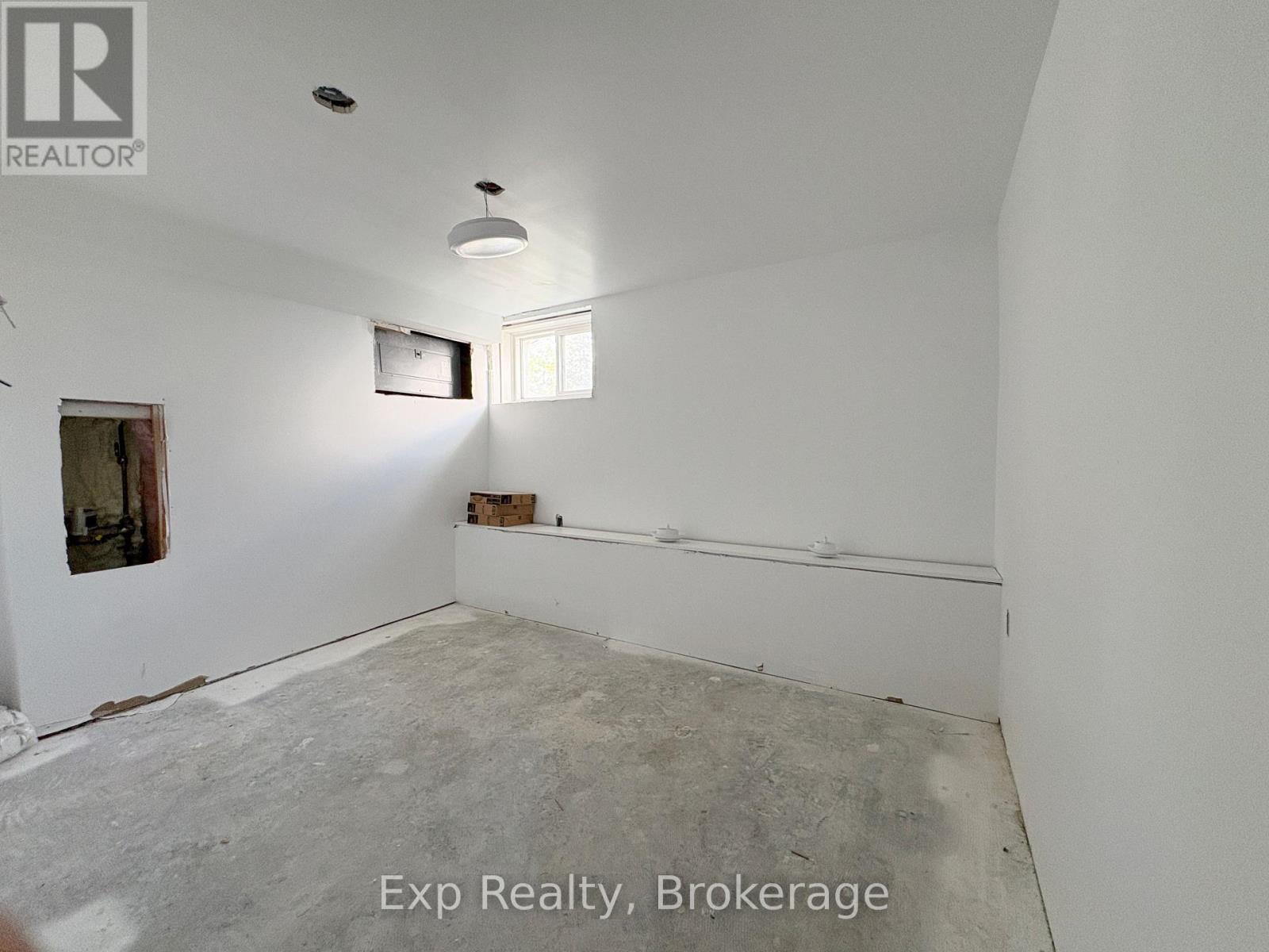 15 Redden Street, Kingston, Ontario  K7M 4K9 - Photo 12 - X13493440