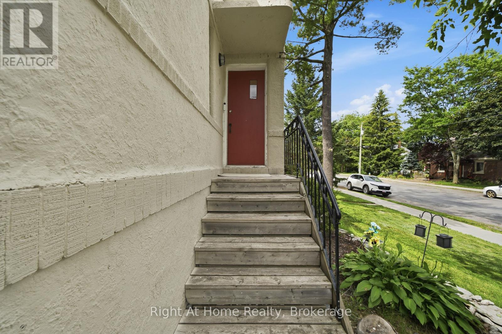 16 Oriole Park Avenue, Belleville, Ontario  K8N 4C7 - Photo 9 - X13493630