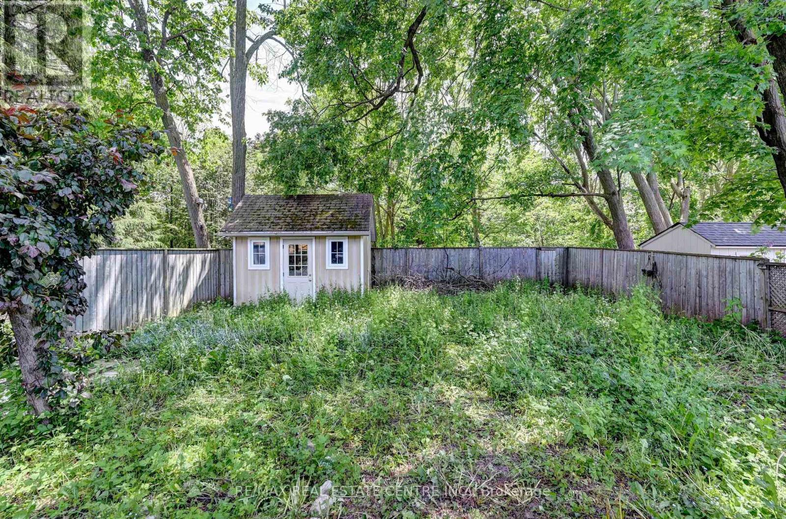 525 Fallingbrook Drive, Waterloo, Ontario  N2L 4N2 - Photo 27 - X13425842