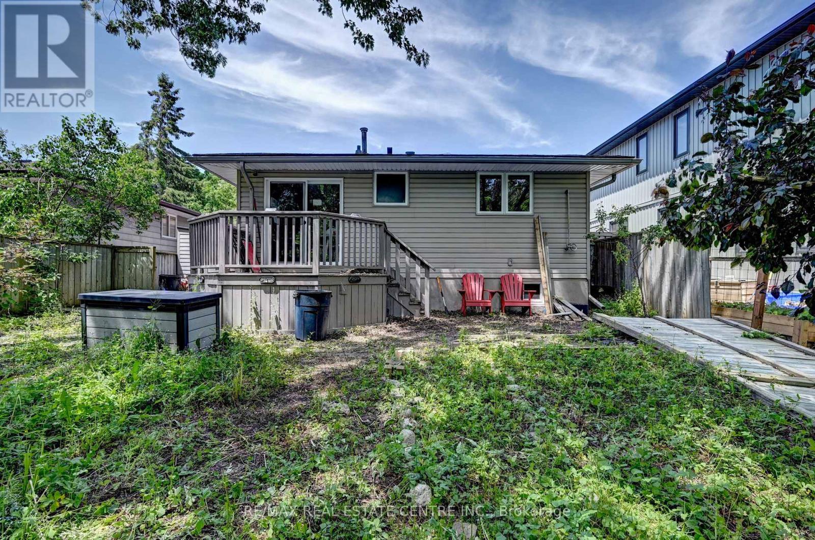 525 Fallingbrook Drive, Waterloo, Ontario  N2L 4N2 - Photo 28 - X13425842