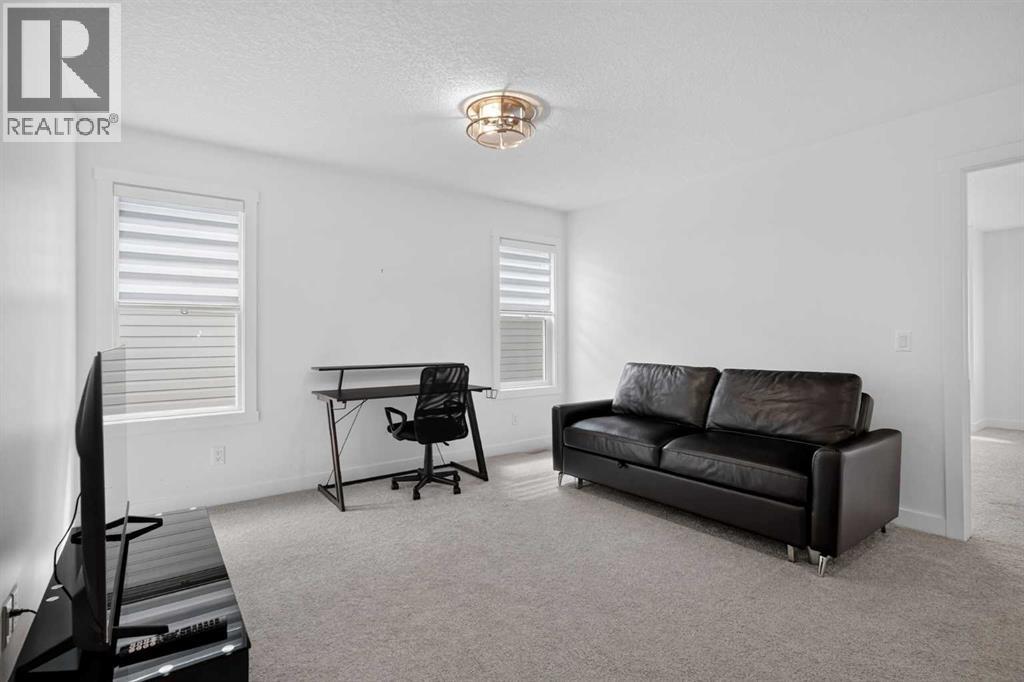 312 Heartland Way, Cochrane, Alberta  T4C 3B7 - Photo 21 - A2322440