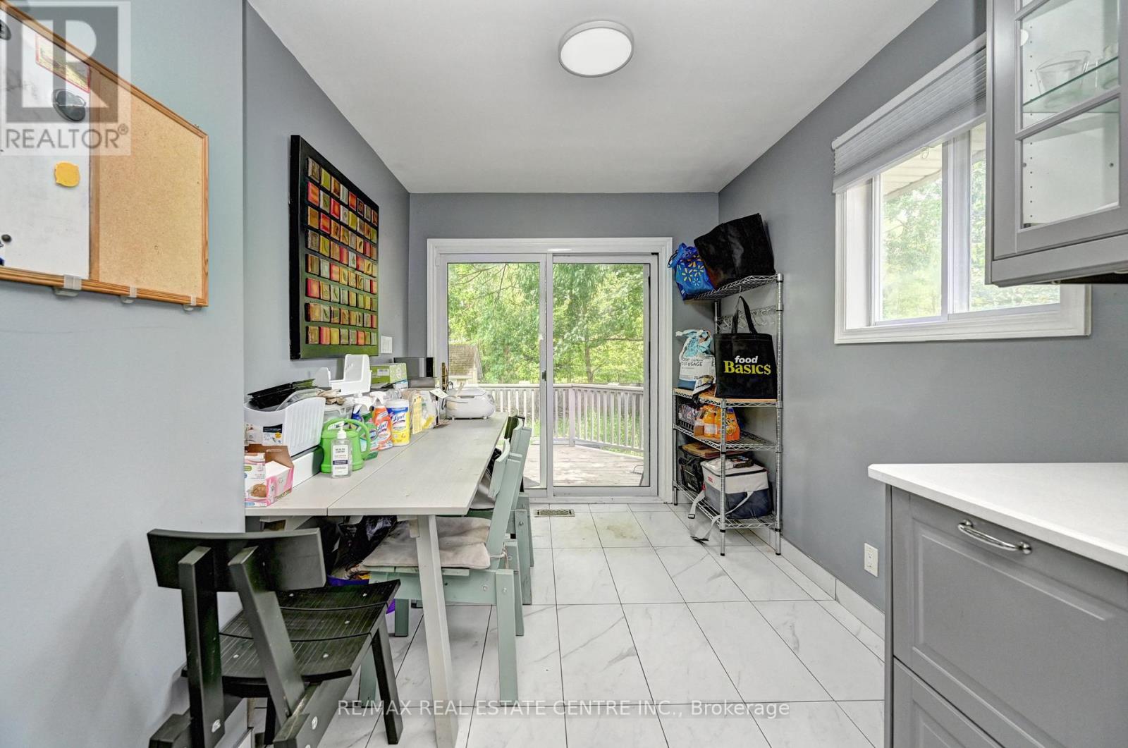 525 Fallingbrook Drive, Waterloo, Ontario  N2L 4N2 - Photo 11 - X13425842