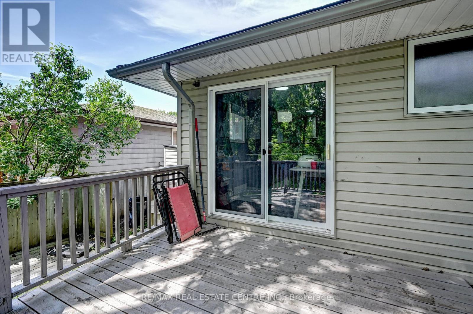525 Fallingbrook Drive, Waterloo, Ontario  N2L 4N2 - Photo 26 - X13425842