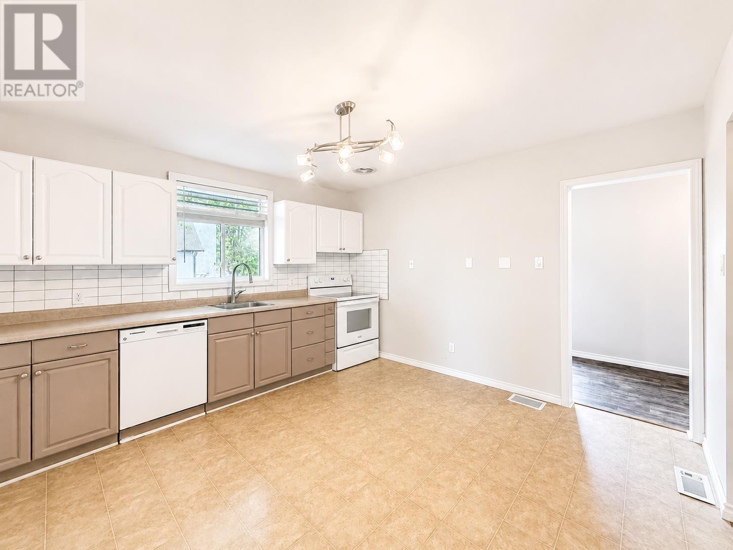 102 Kenogami Ave S, Thunder Bay, Ontario  P7B 4R7 - Photo 14 - TB2601595