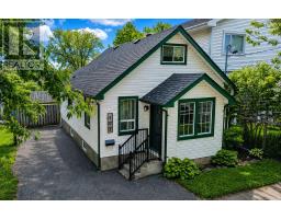 102 Kenogami AVE S, Thunder Bay, Ontario